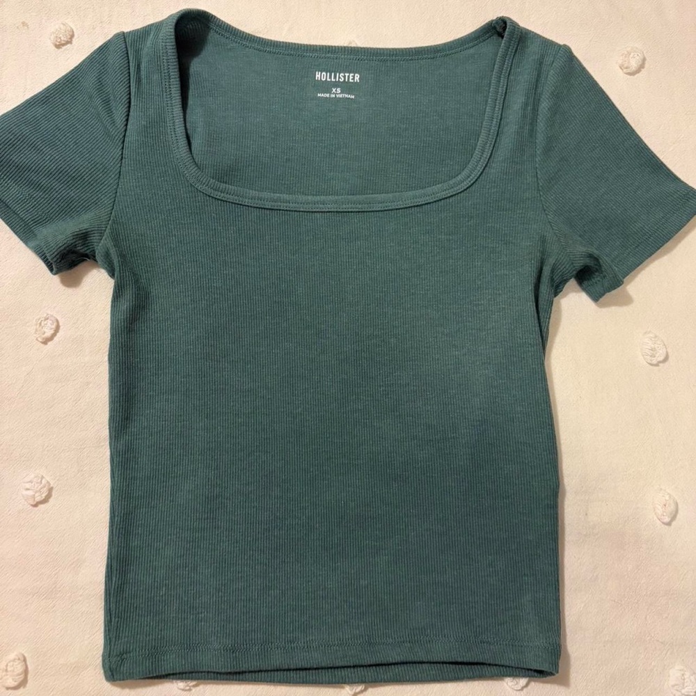 FINAL DAY FOR SALE TAKING BEST OFFER Hollister Women's Teal Short Sleeve Top